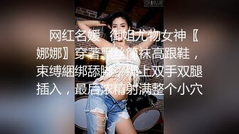 颜值不错的小姨子被两大哥干了，嗨翻一夜全程露脸口交大鸡巴，AV式上位被大哥草着嘴里还得含哥鸡巴真刺激